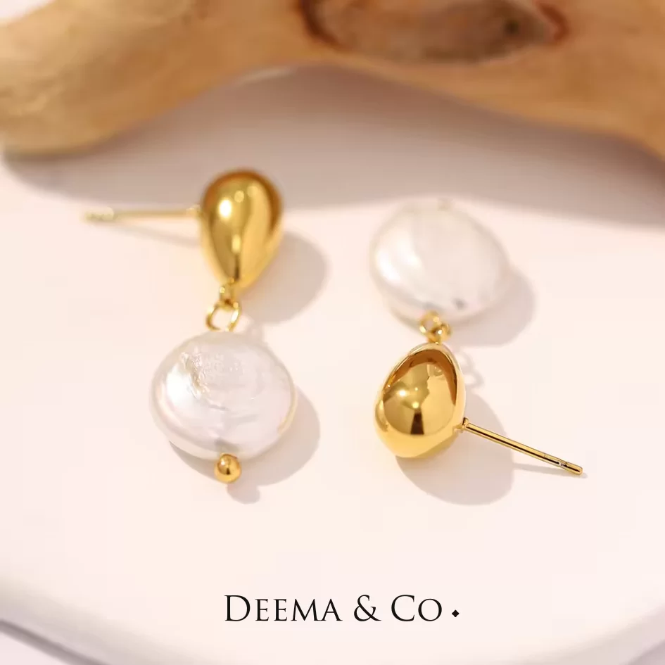 keshi pearl dangling flatlay